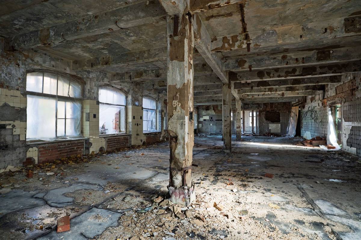 Eliáška complex and interiors — photograph 14