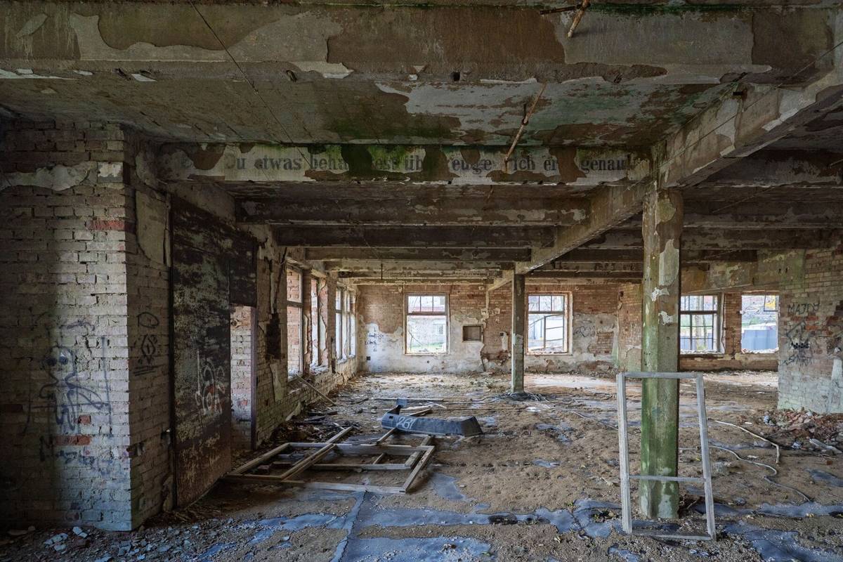 Eliáška complex and interiors — photograph 7