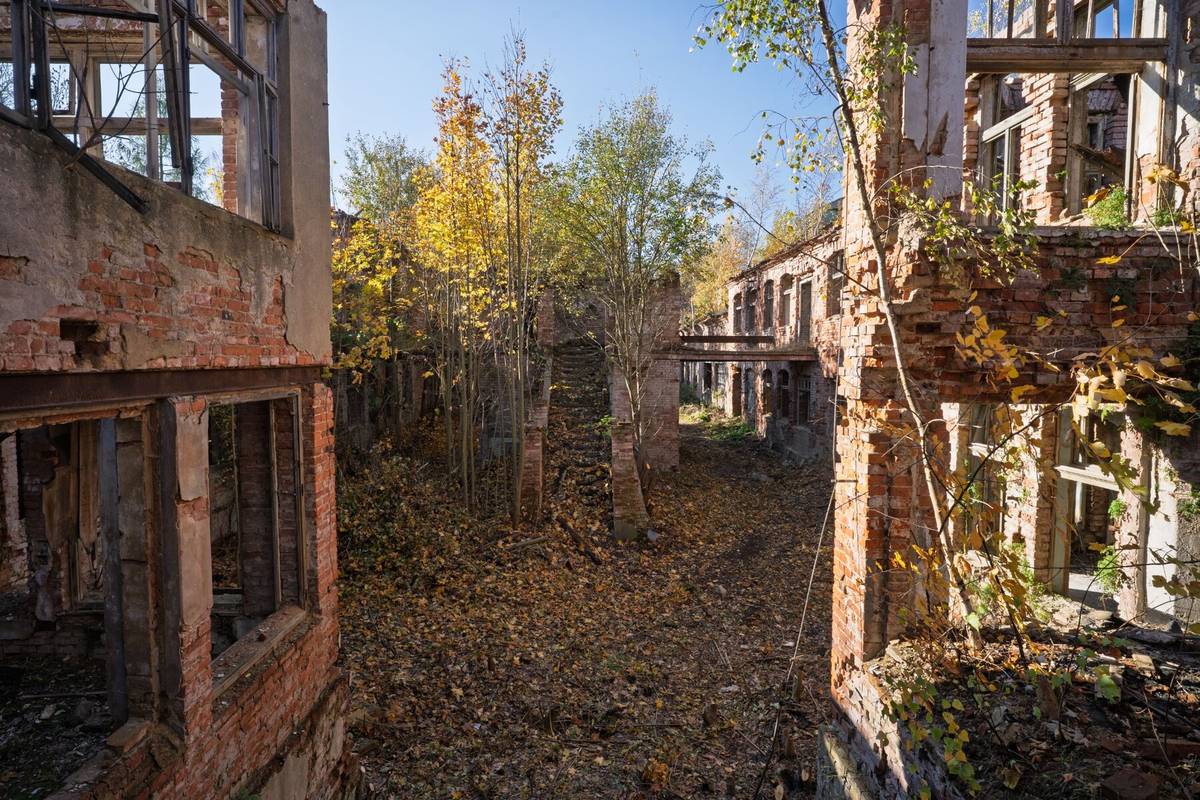 Eliáška complex and interiors — photograph 20