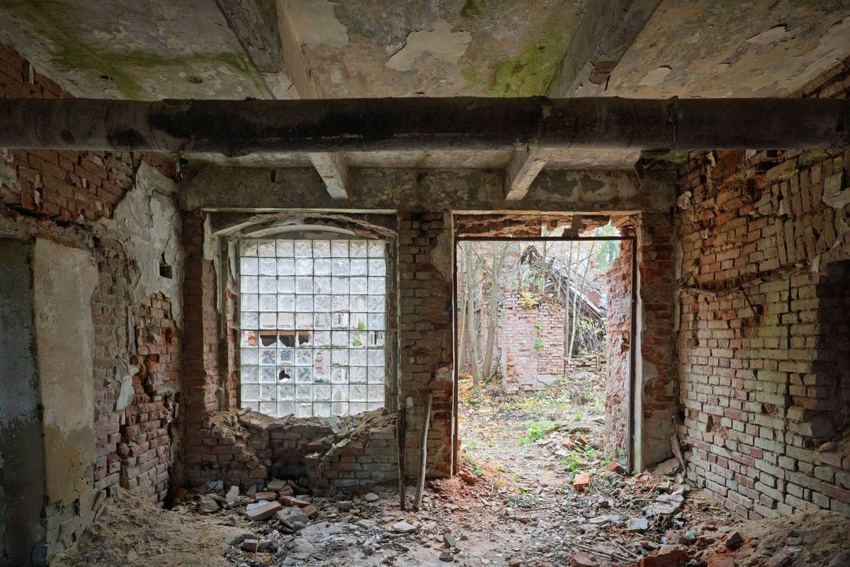 Eliáška complex and interiors — photograph 10