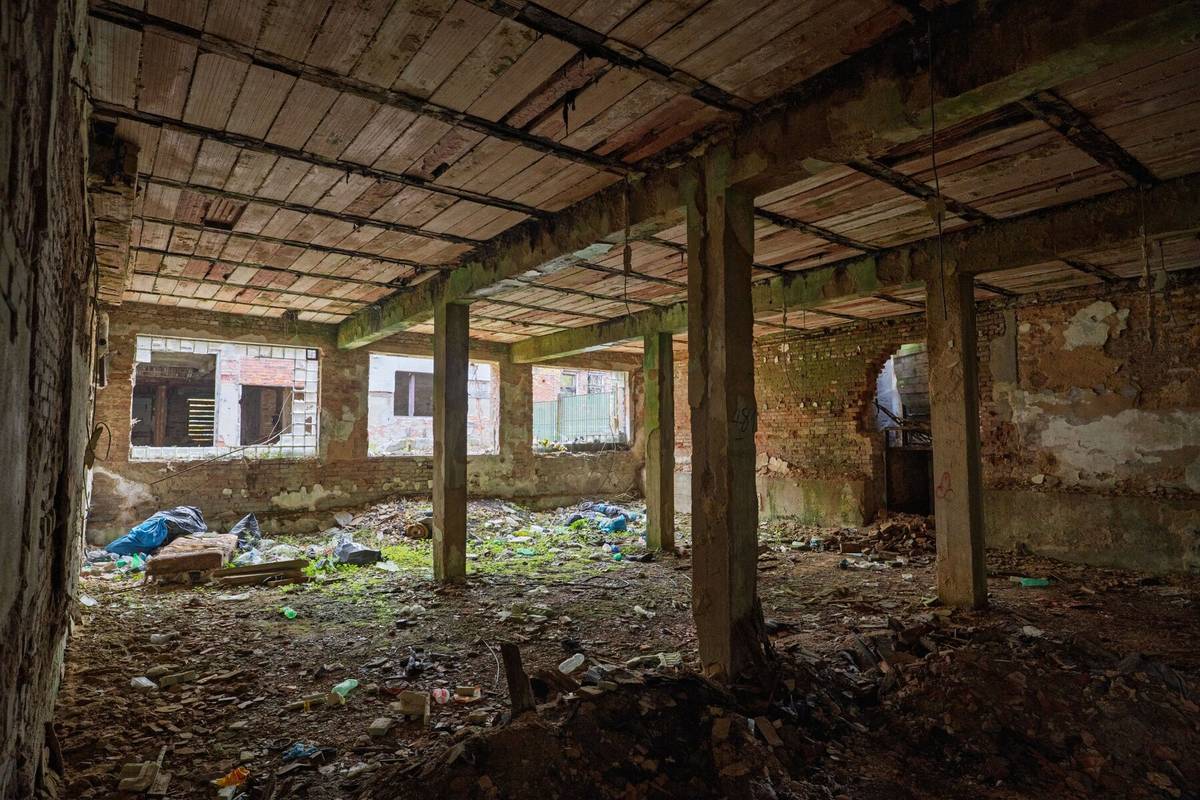 Eliáška complex and interiors — photograph 12